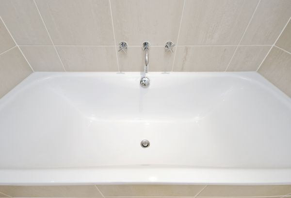 Fiberglass Tub Refinishing in Ames